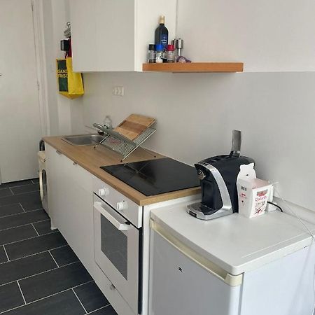 Small Apartment Near The Center Wina Bagian luar foto